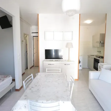 Apartment Maison 32 - Immobiliare Living Lido di Jesolo